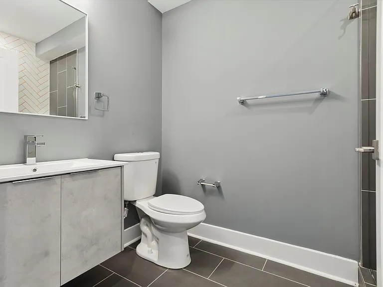 1615 Poplar St #2A — Photo 8