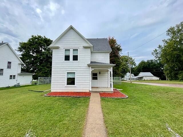 1st image of 909 Prospect Ave