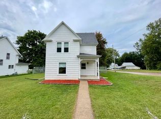 909 Prospect Ave, Malvern, IA 51551