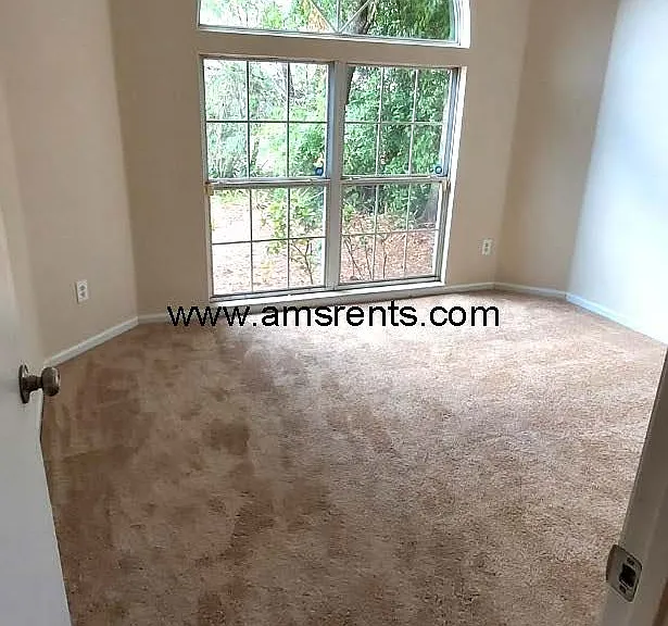 1812 Concord Dr — Photo 8