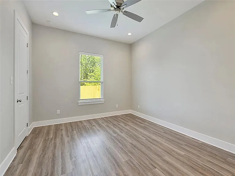 407 Ash St — Photo 12