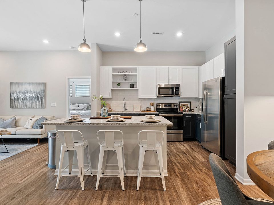 Modern Kitchen at the Newton Apartments in Charlotte, NC