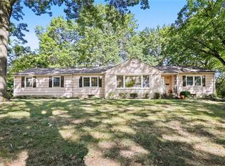 2004 W 92nd St, Leawood, KS 66206