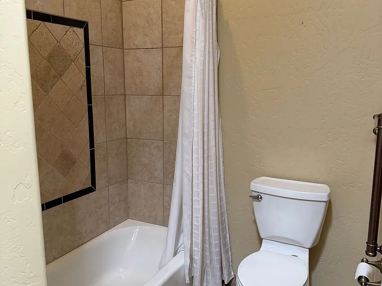 1825 Venetian Dr — Photo 14