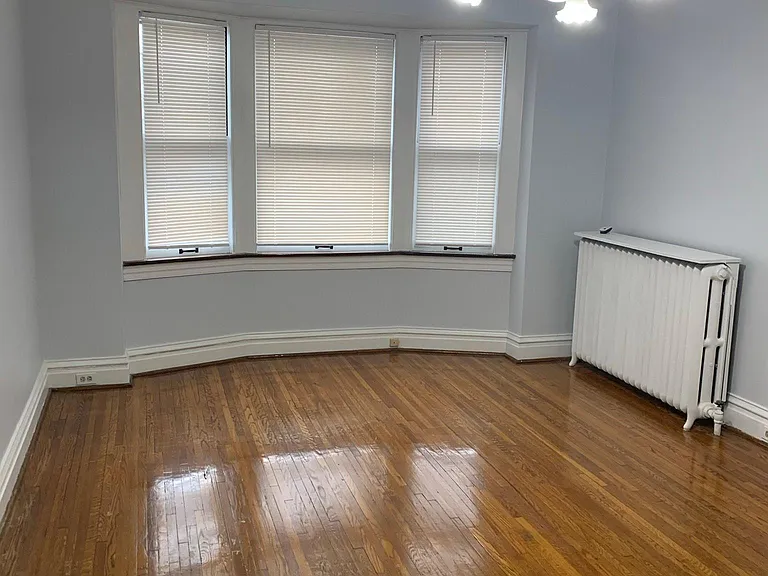 BACK BEDROOM