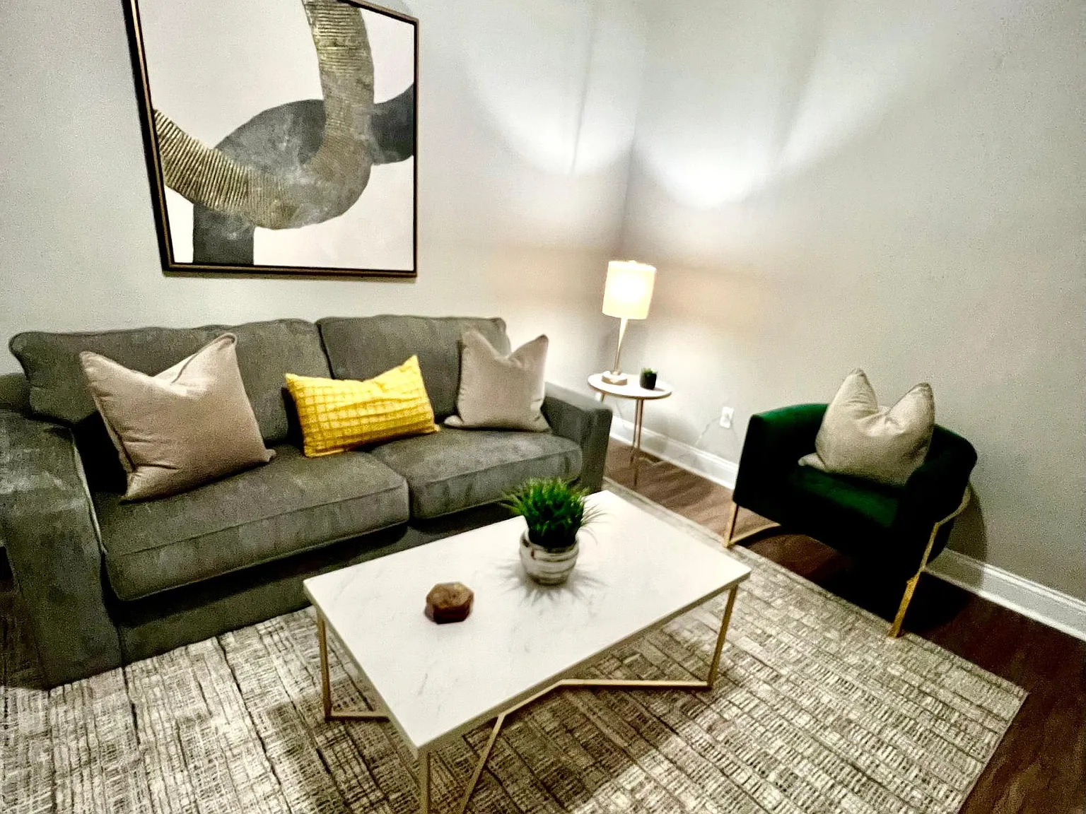 1 bed, 714 sqft, $1,800 — Photo 3