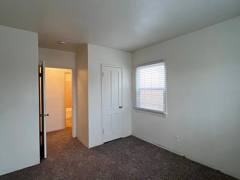 3211 Madison Ave #B — Photo 14