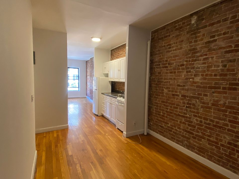 1st image of 1107 1st Ave APT 4D