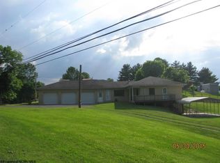 5 Powder House Rd, Fairmont, WV 26554