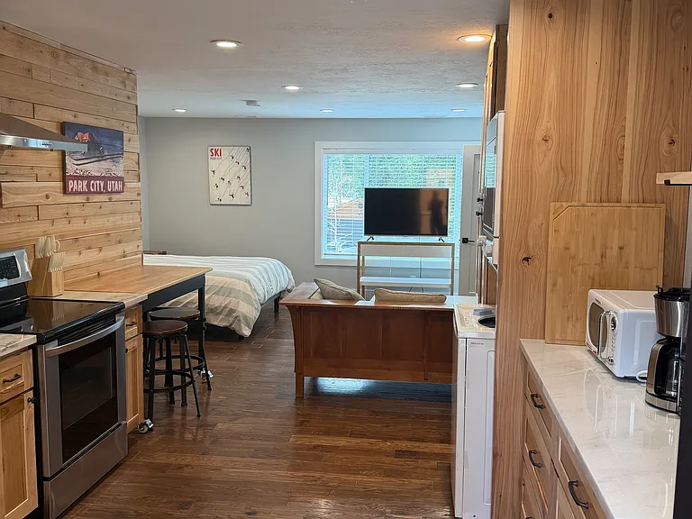 300 Upper Evergreen Dr #B — Photo 13