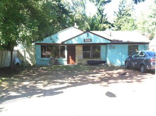 2010 NE 137th St, Seattle, WA 98125