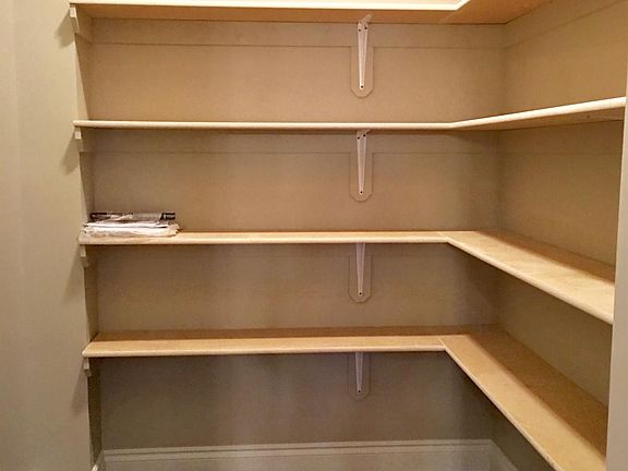 5th image of 2219 Brookfield Dr