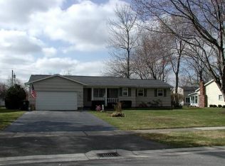 328 Laurelwood Dr, Rochester, NY 14626