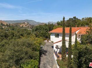 9732 Rotta Ave, Sunland, CA 91040