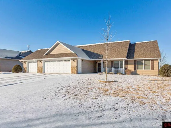 104 Harbor Hill Dr, Mankato, MN 56001
