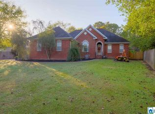 535 Latham Ln, Gardendale, AL 35071