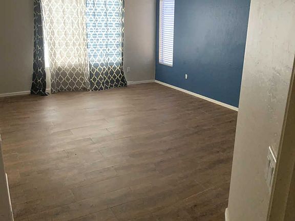 3rd image of 757 E Cantebria Dr