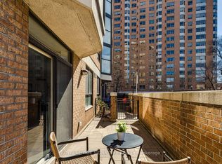 271 Ridley Blvd #108, Toronto, ON M5M4N1