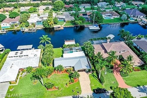 2nd image of 993 N Waterway Dr