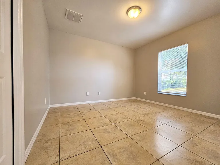 230 Hightower Ave S — Photo 13