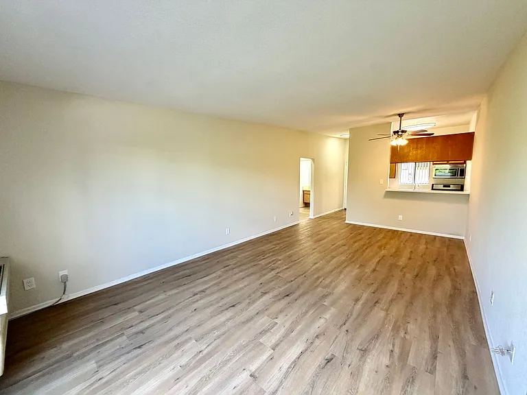 Royal Hazeltine Villas — Photo 18