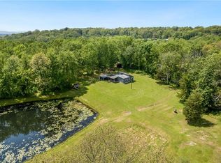 495 Rossway Rd, Pleasant Valley, NY 12569