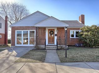 206 W Chestnut St, Cleona, PA 17042