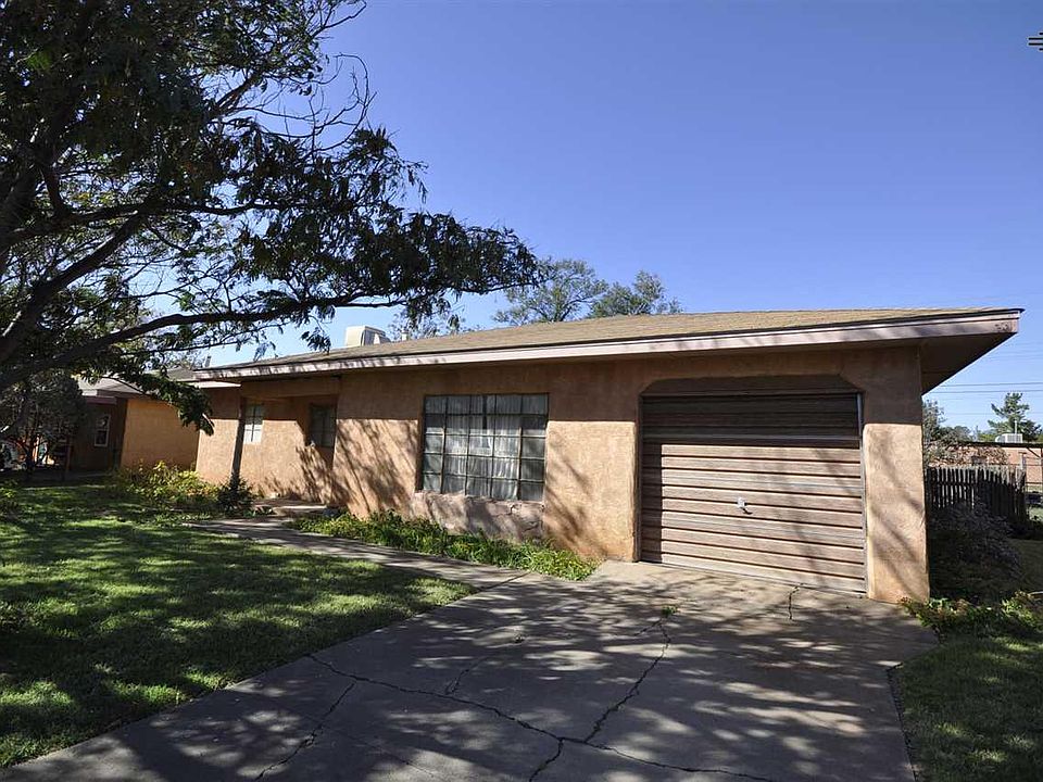 2nd image of 3016 La Luz Rd