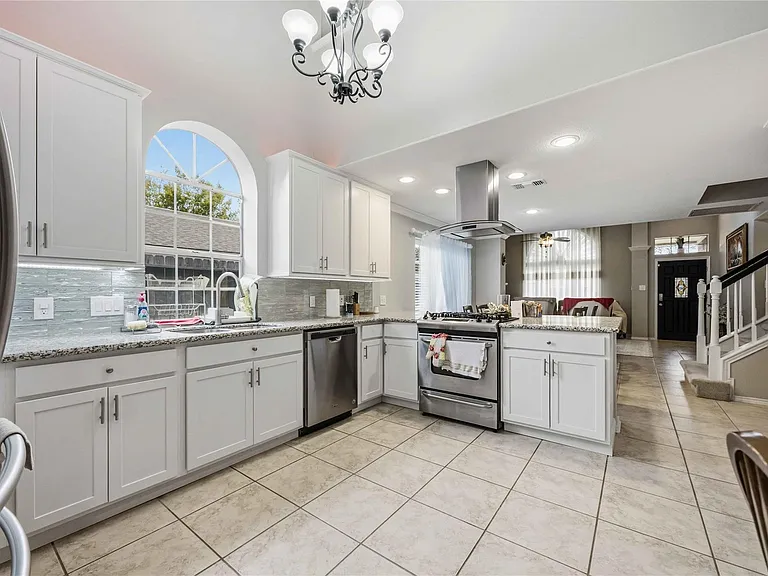 4807 Eagle Trail Dr — Photo 3