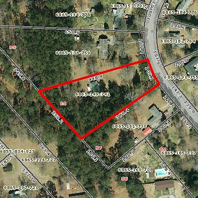 1st image of 109 Woodland Way