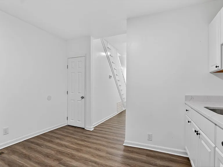 2537 Hollins St — Photo 17