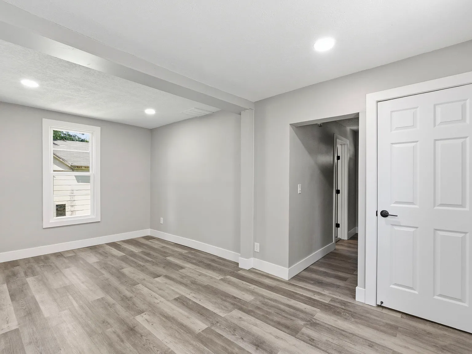 4 bed, 1374 sqft, $1,800 — Photo 4
