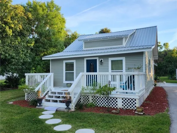 687 Fort Thompson Ave, Labelle, FL 33935