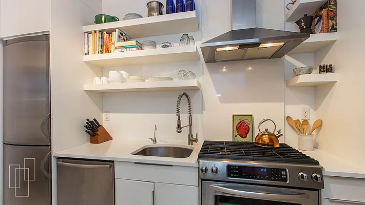 Sold by Garfield Realty  | media 19