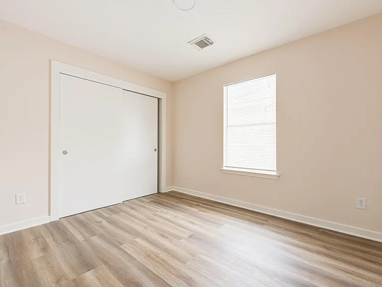 7322 Parkland Manor Dr — Photo 18