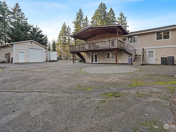 4th image of 21310 22nd Avenue E