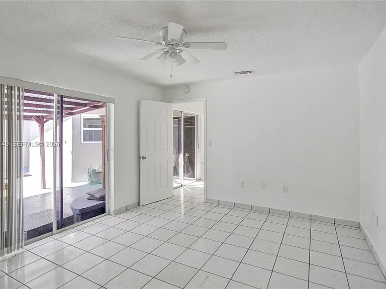 11854 SW 210th St — Photo 35