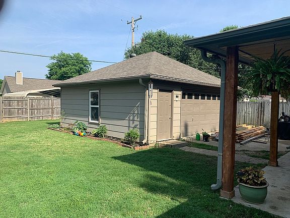 5th image of 3015 Lauren Dr