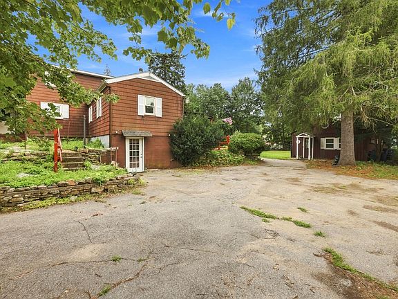 3rd image of 66 Charlton St