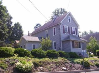 902 Cemetery St, Williamsport, PA 17701