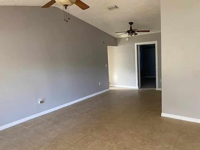 576 Still Meadows Cir W — Photo 4