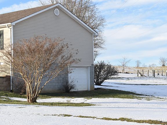 4th image of 214 Rolling Meadows Dr