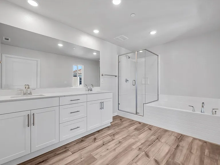 438 Meyer Pl — Photo 16