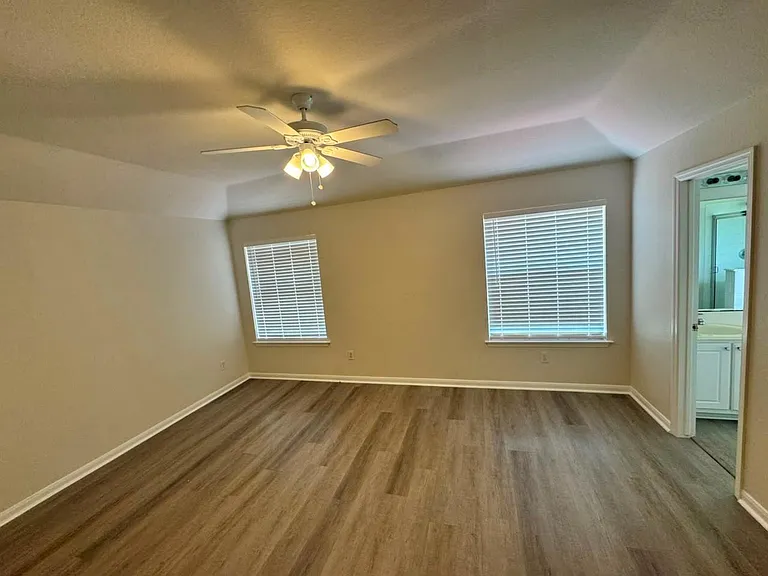 2110 Ridge Wood Ln — Photo 12