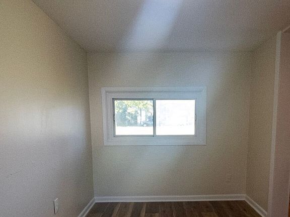 3rd image of 803 West St