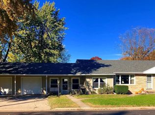 237 S Grand Ave, Maryville, MO 64468