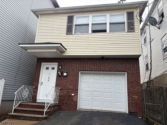 2nd image of 148 Magnolia Ave
