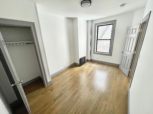 3rd image of 563 W 150th St #50