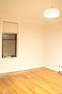 Sold by Momentum Real Estate LLC | media 19