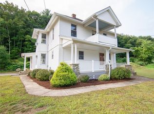 60 Fitch Hill Rd, Uncasville, CT 06382
